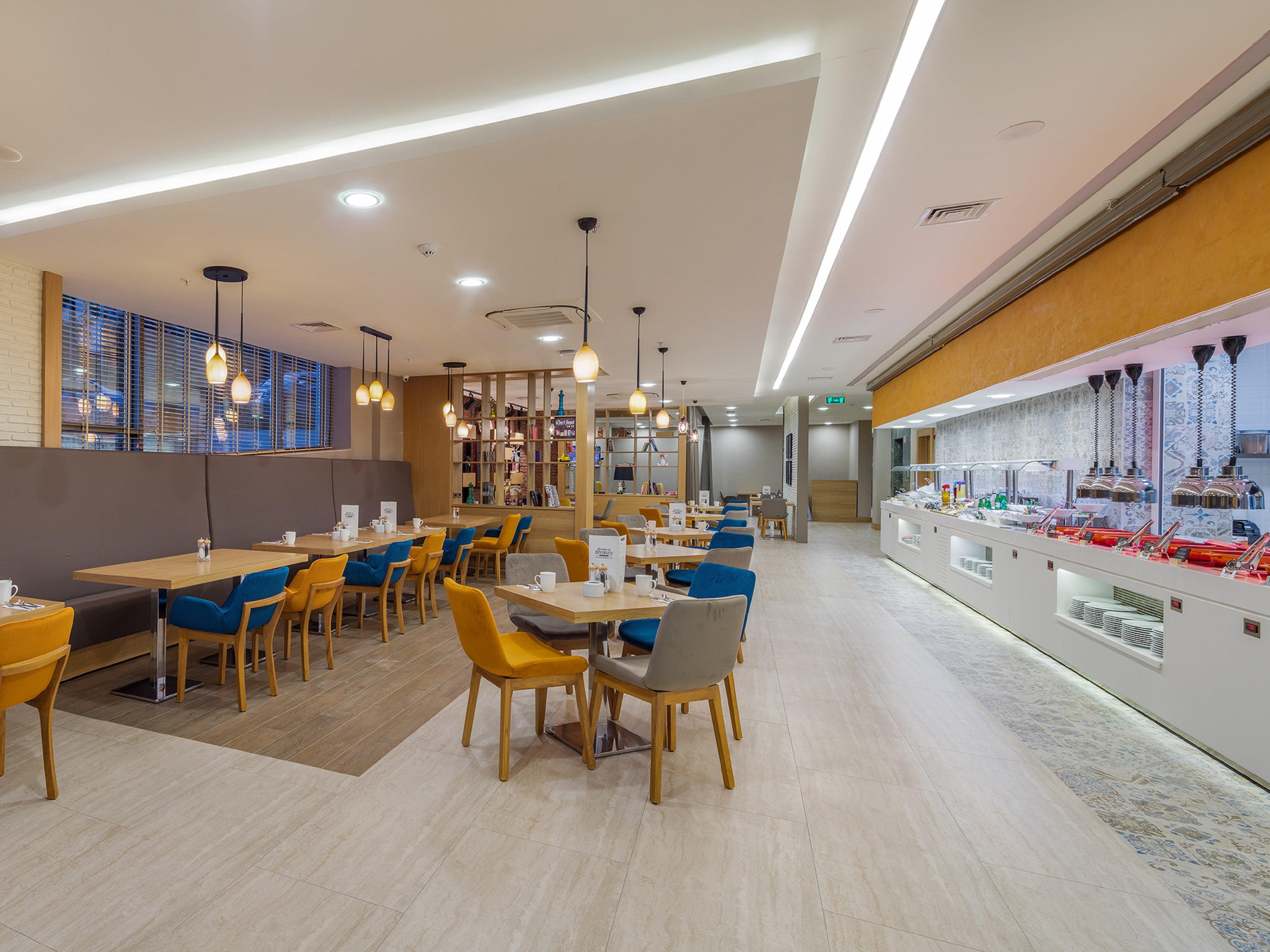 فندق هوليداي إن أنطاليا - لارا المظهر الخارجي الصورة The lounge at London Heathrow Airport