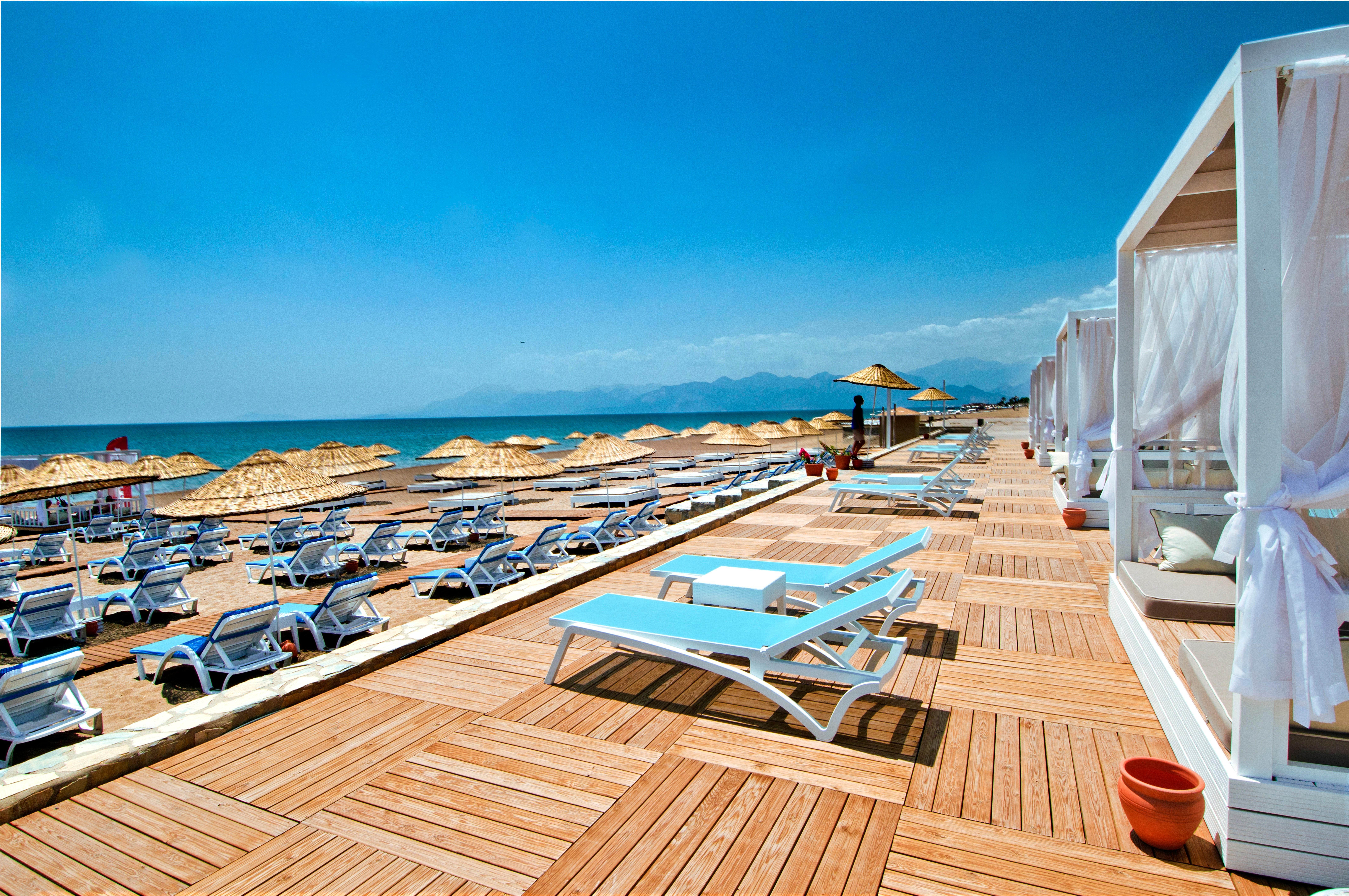 فندق هوليداي إن أنطاليا - لارا المظهر الخارجي الصورة Beach at the hotel